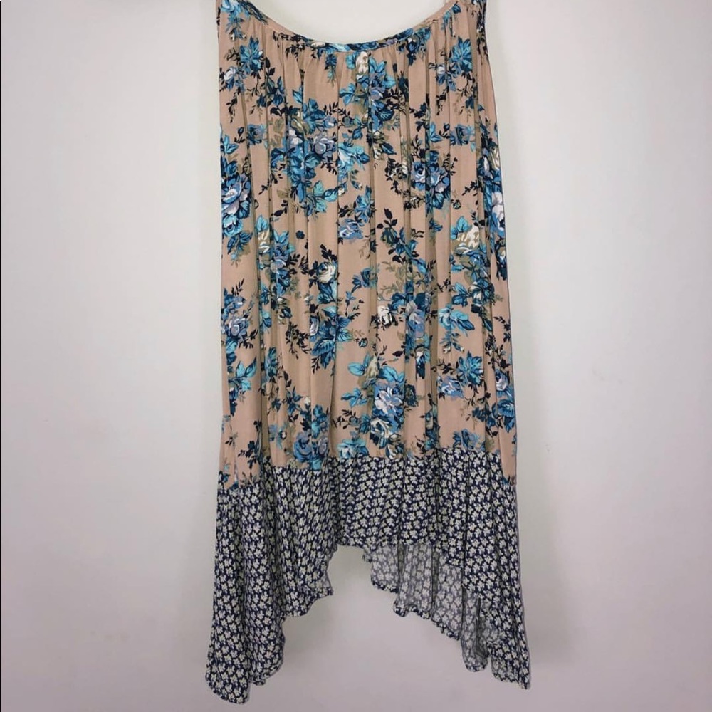 Boutique floral Tank, worn once